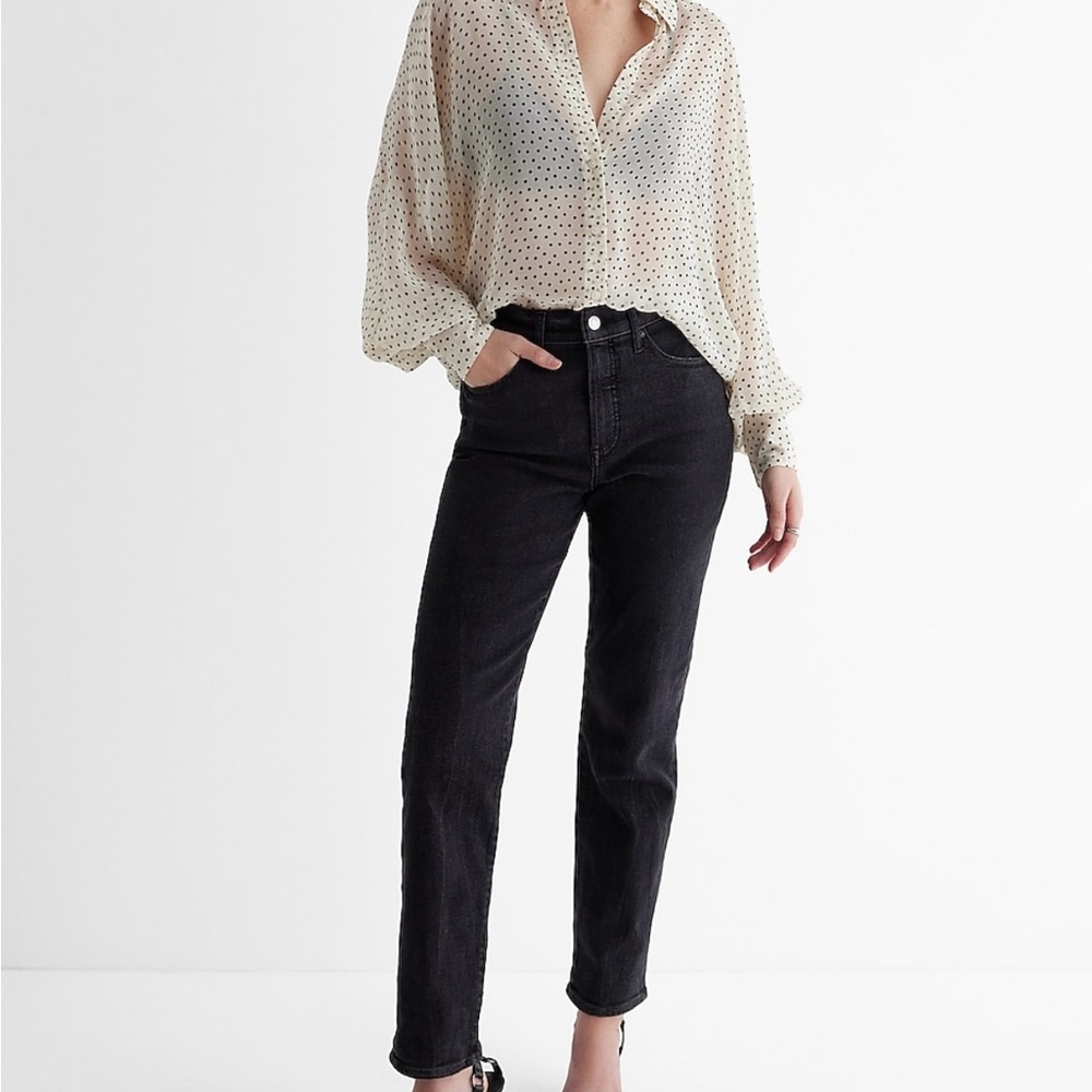 Express Cream Boxy Blouse with Notched Collar - Picture 3 of 5